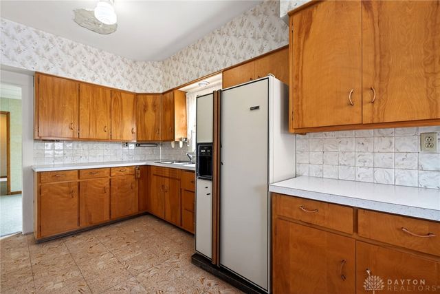 37 Hawthorne Drive, Fairborn, OH 45324