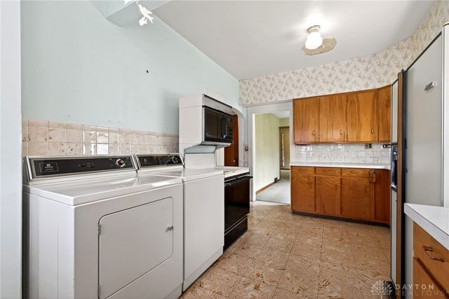 37 Hawthorne Drive, Fairborn, OH 45324