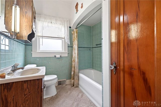 37 Hawthorne Drive, Fairborn, OH 45324