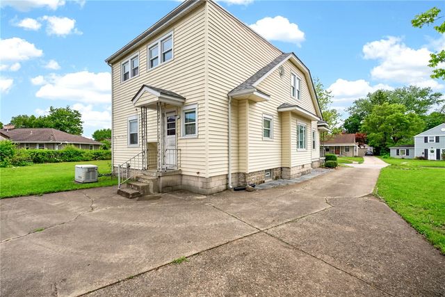 37 Hawthorne Drive, Fairborn, OH 45324