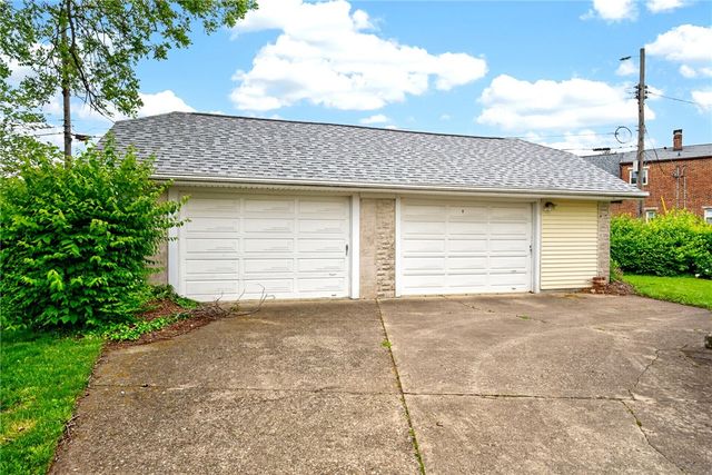 37 Hawthorne Drive, Fairborn, OH 45324