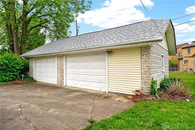 37 Hawthorne Drive, Fairborn, OH 45324