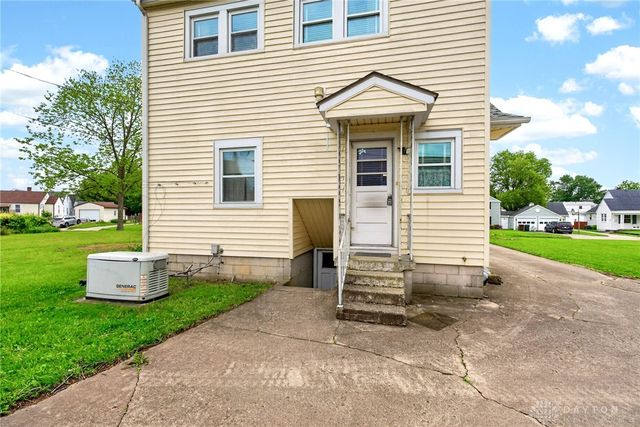 37 Hawthorne Drive, Fairborn, OH 45324