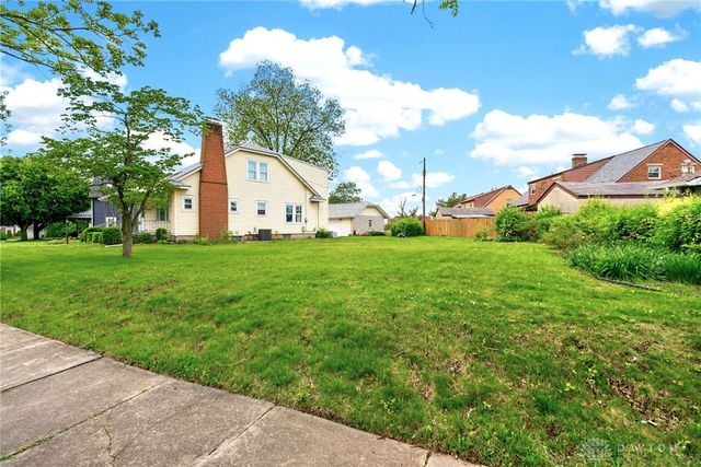 37 Hawthorne Drive, Fairborn, OH 45324