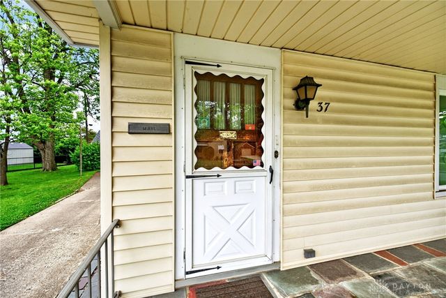 37 Hawthorne Drive, Fairborn, OH 45324