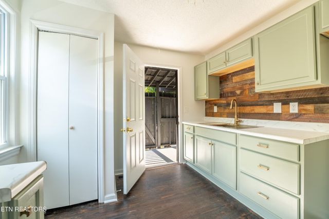 224 Wynn Ave, Knoxville, TN 37920