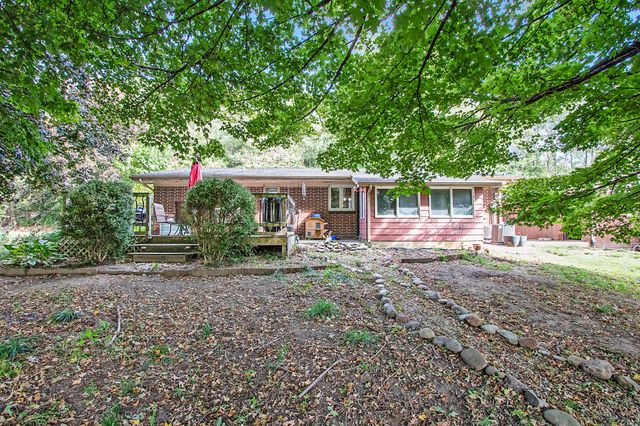 8674 N 200 E, La Porte, IN 46350