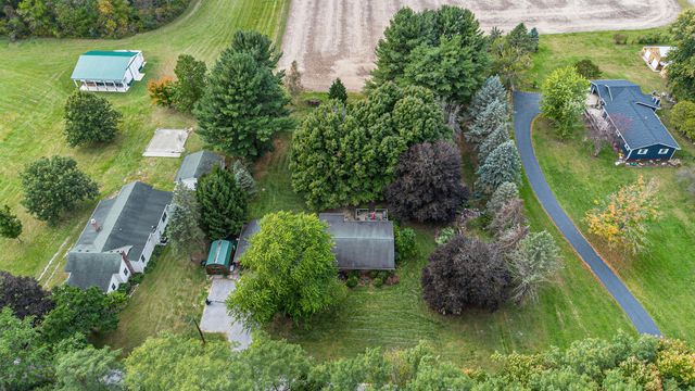 8674 N 200 E, La Porte, IN 46350