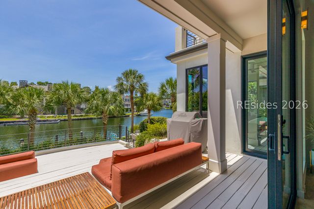 14 Castlebridge Ct, Hilton Head Island, SC 29928