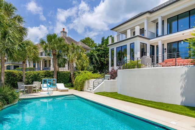 14 Castlebridge Ct, Hilton Head Island, SC 29928