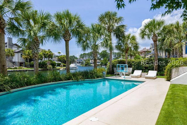 14 Castlebridge Ct, Hilton Head Island, SC 29928