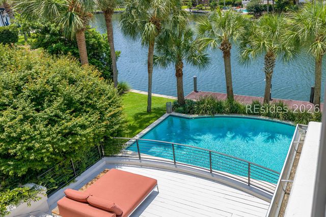 14 Castlebridge Ct, Hilton Head Island, SC 29928