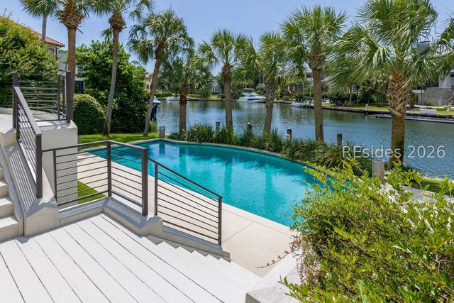 14 Castlebridge Ct, Hilton Head Island, SC 29928