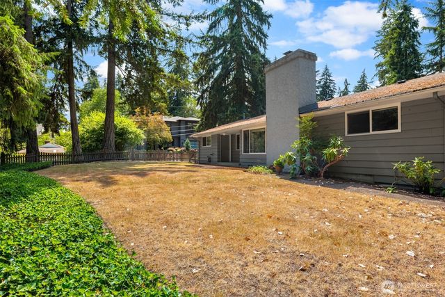 10466 SE 19th Street, Bellevue, WA 98004