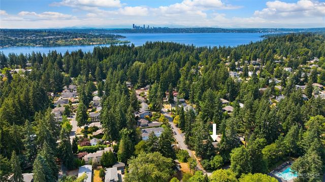 10466 SE 19th Street, Bellevue, WA 98004
