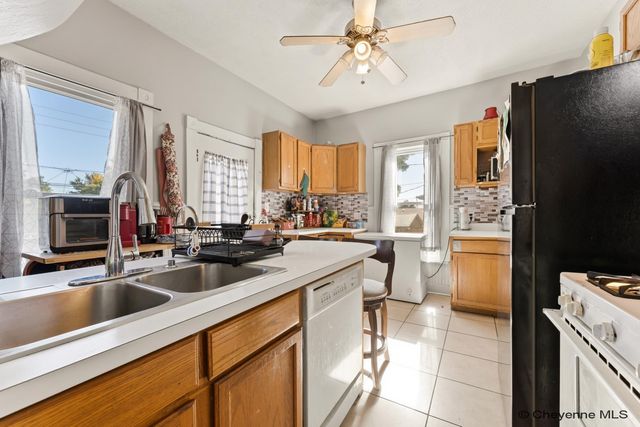 615 W 25TH ST, Cheyenne, WY 82001