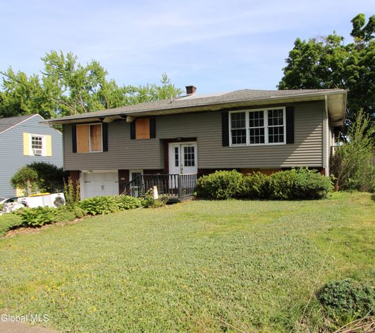 247 Pinehurst Avenue, East Greenbush, NY 12144