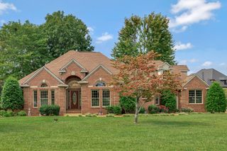 363 Willow Brook Dr, Manchester, TN 37355