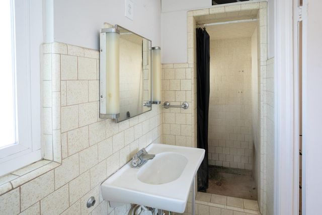 33 E Gridley Rd, Gridley, CA 95948