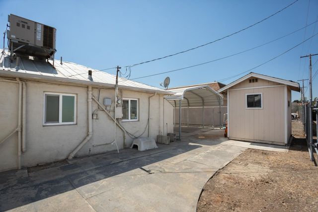 33 E Gridley Rd, Gridley, CA 95948
