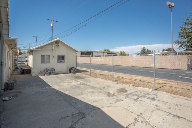 33 E Gridley Rd, Gridley, CA 95948
