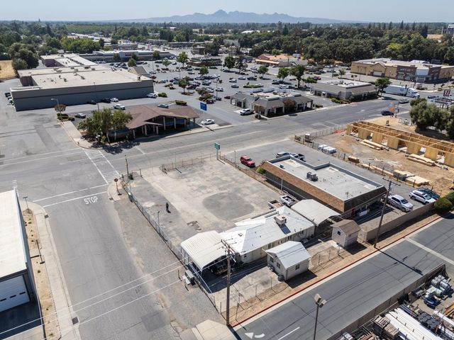 33 E Gridley Rd, Gridley, CA 95948