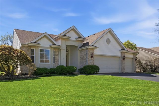 1502 Hartsburg Lane, North Aurora, IL 60542