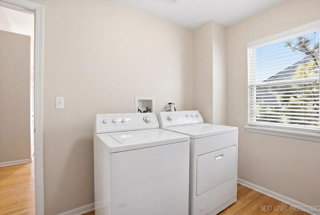 1502 Hartsburg Lane, North Aurora, IL 60542