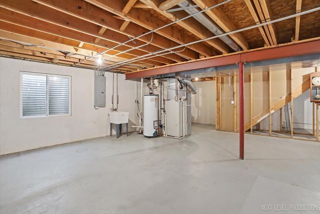 1502 Hartsburg Lane, North Aurora, IL 60542