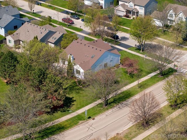 1502 Hartsburg Lane, North Aurora, IL 60542