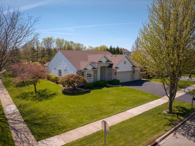 1502 Hartsburg Lane, North Aurora, IL 60542
