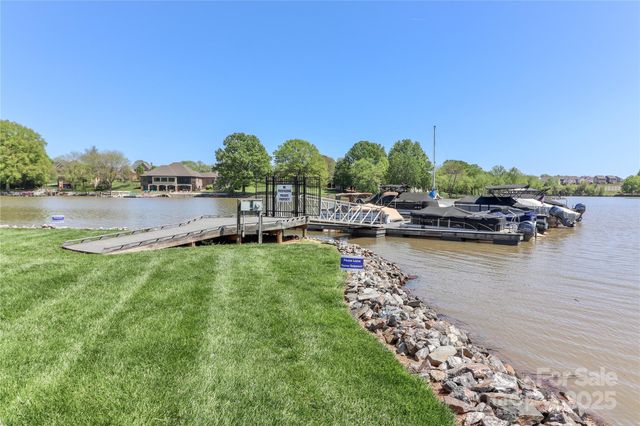 103 Pamlico Lane, Mooresville, NC 28117