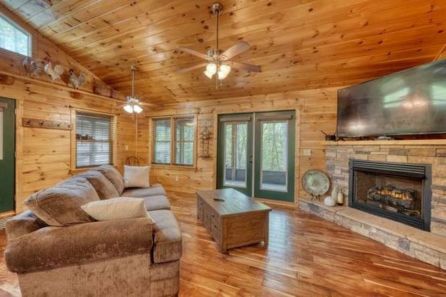 130 Coopers Ridge Road, Murphy, NC 28906