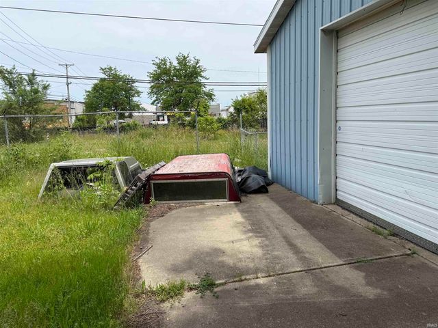 2029 S Michigan Street, South Bend, IN 46613