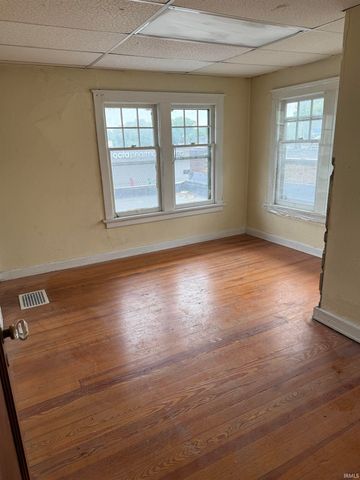 2029 S Michigan Street, South Bend, IN 46613