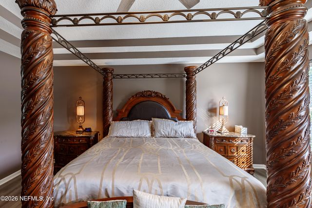 1252 LUFFNESS Drive, Jacksonville, FL 32221