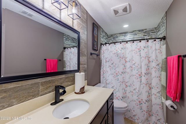 1252 LUFFNESS Drive, Jacksonville, FL 32221