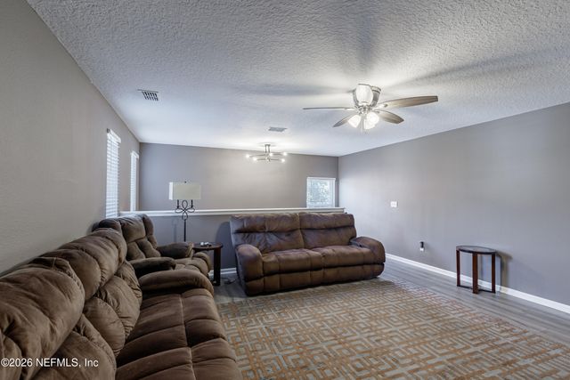 1252 LUFFNESS Drive, Jacksonville, FL 32221