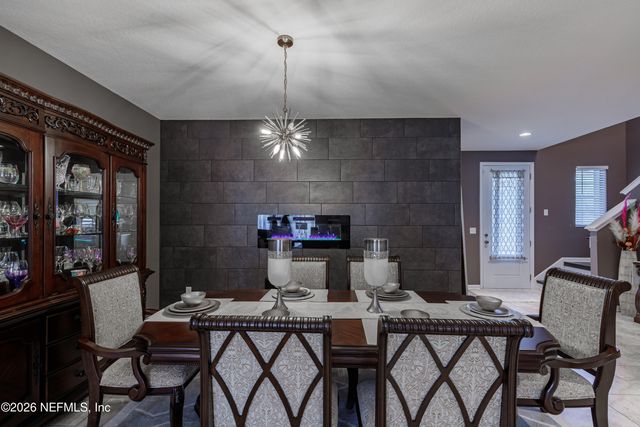 1252 LUFFNESS Drive, Jacksonville, FL 32221