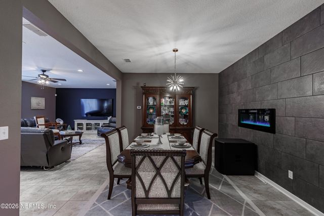 1252 LUFFNESS Drive, Jacksonville, FL 32221