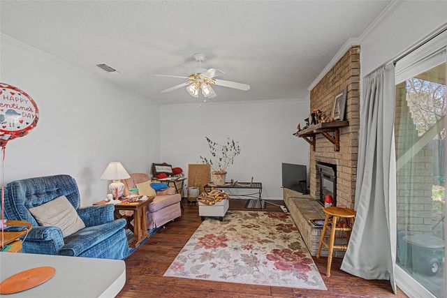2009 Charleston Drive, Bedford, TX 76022
