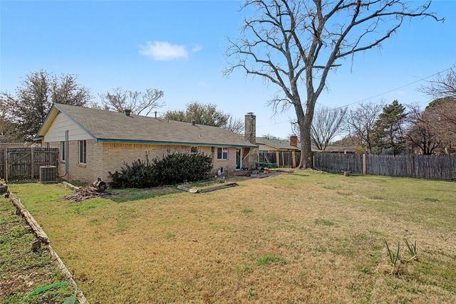 2009 Charleston Drive, Bedford, TX 76022