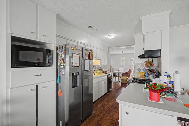 2009 Charleston Drive, Bedford, TX 76022
