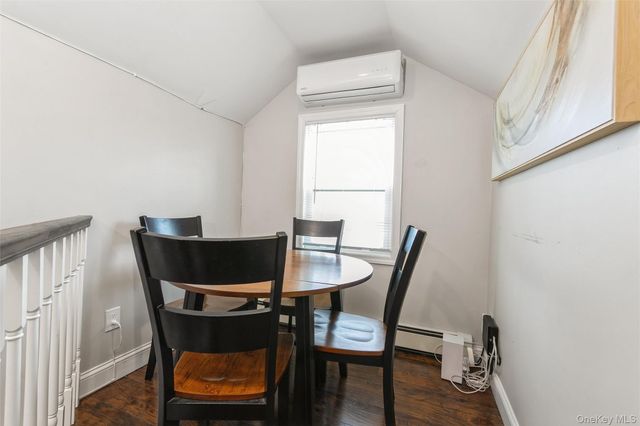 39 Bay Shore Avenue, Bay Shore, NY 11706