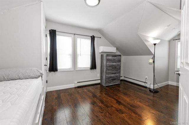 39 Bay Shore Avenue, Bay Shore, NY 11706