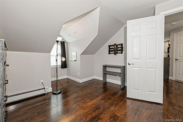 39 Bay Shore Avenue, Bay Shore, NY 11706