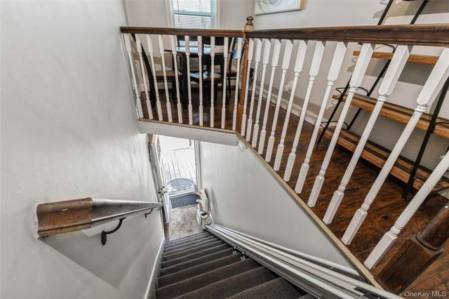 39 Bay Shore Avenue, Bay Shore, NY 11706