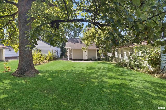 209 E SPRUCE Street, Springfield, IL 62704