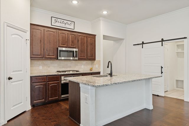 7337 Howling Coyote Lane, Fort Worth, TX 76131