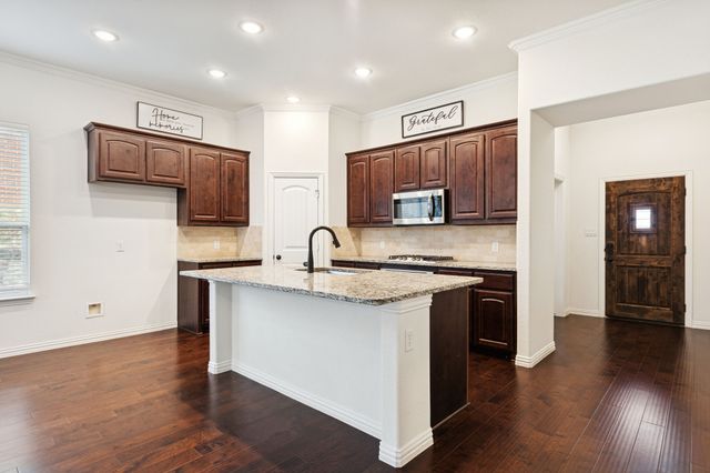 7337 Howling Coyote Lane, Fort Worth, TX 76131